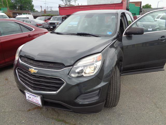 Used 2017 Chevrolet Equinox LS AWD/4WD image 29