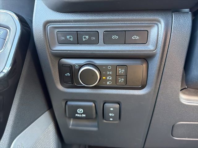 Used 2023 Ford F150 Lightning Platinum AWD/4WD image 34