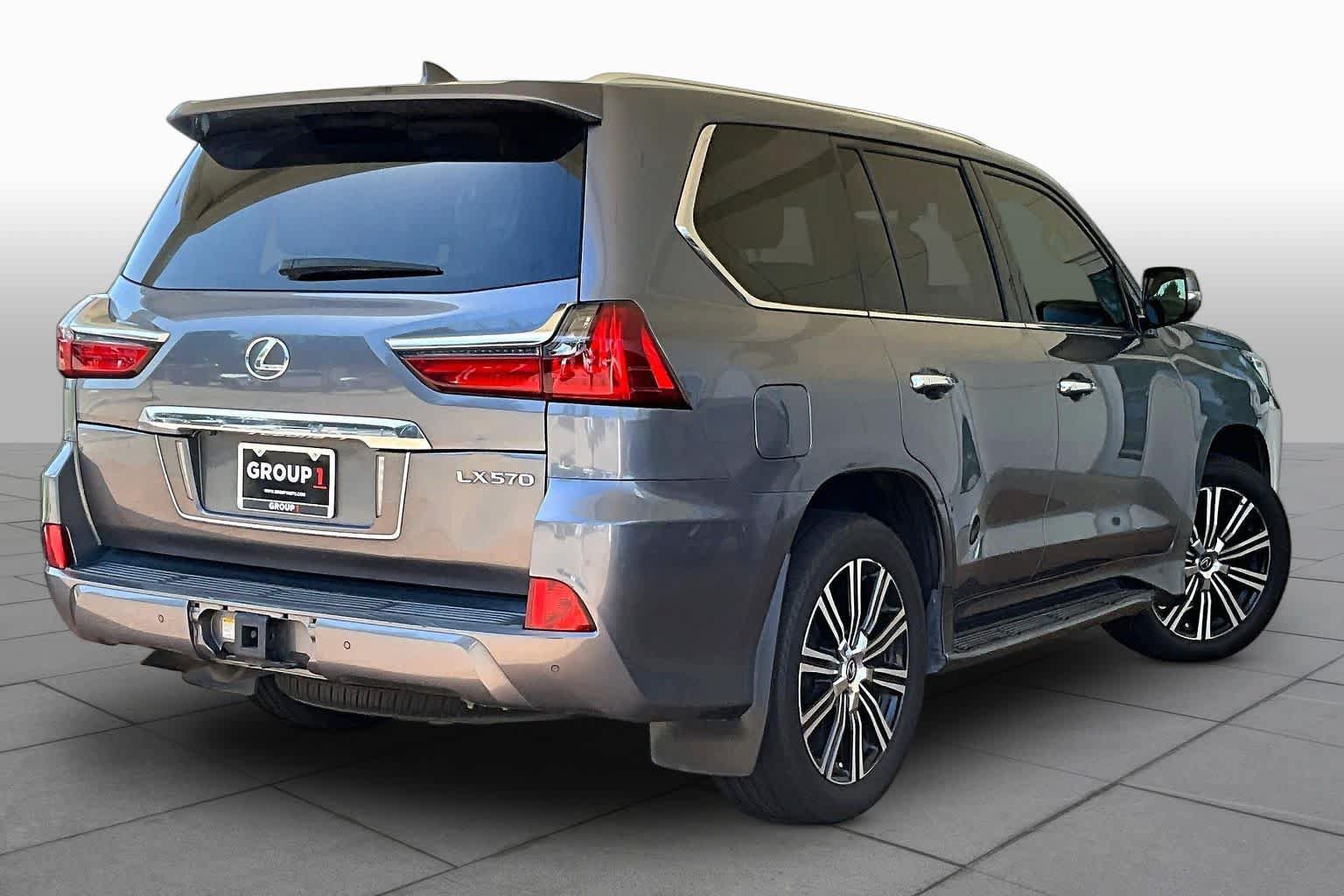 Used 2019 Lexus LX 570 4WD w/ Luxury Package image 11