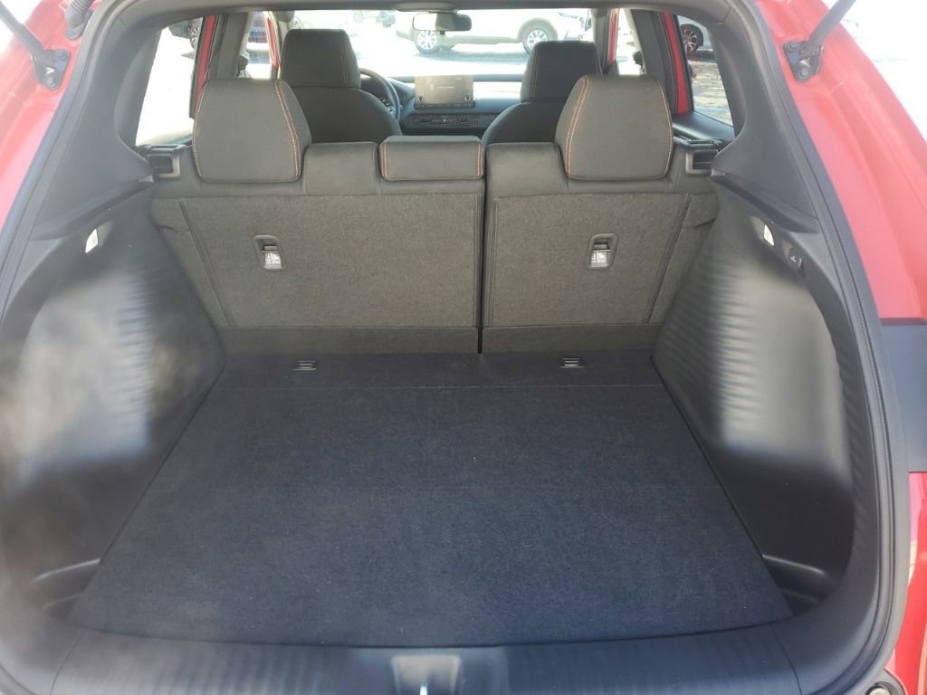 Certified 2025 Honda HR-V Sport image 28
