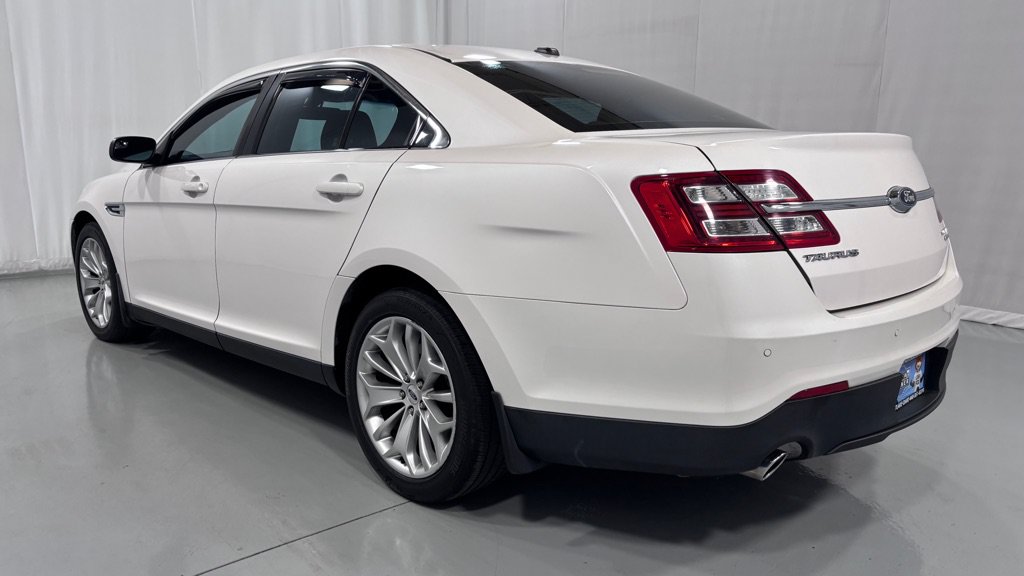 Used 2016 Ford Taurus Limited FWD image 7