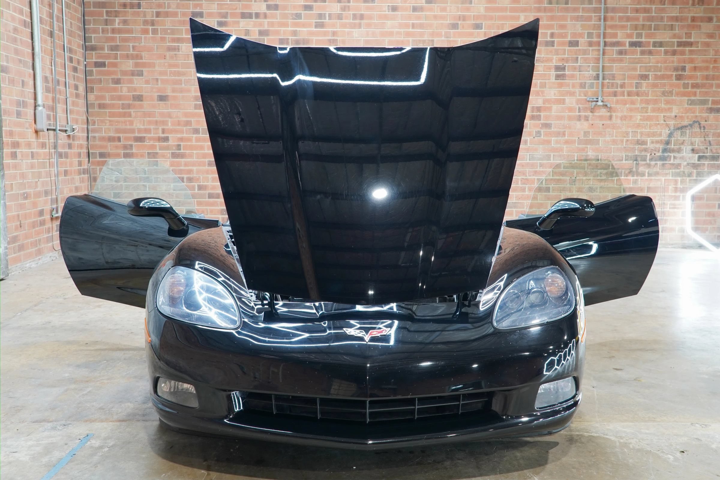 Used 2009 Chevrolet Corvette Coupe w/ Preferred Equipment Group RWD image 25