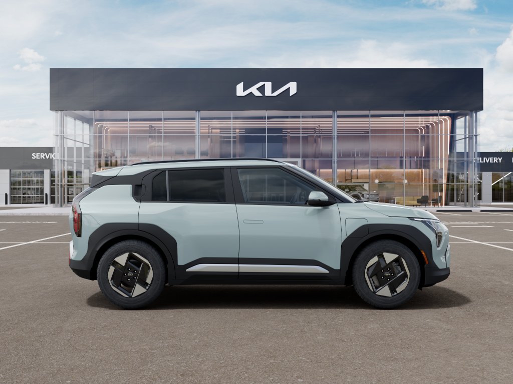 New 2027 Kia EV3 Wind FWD image 7