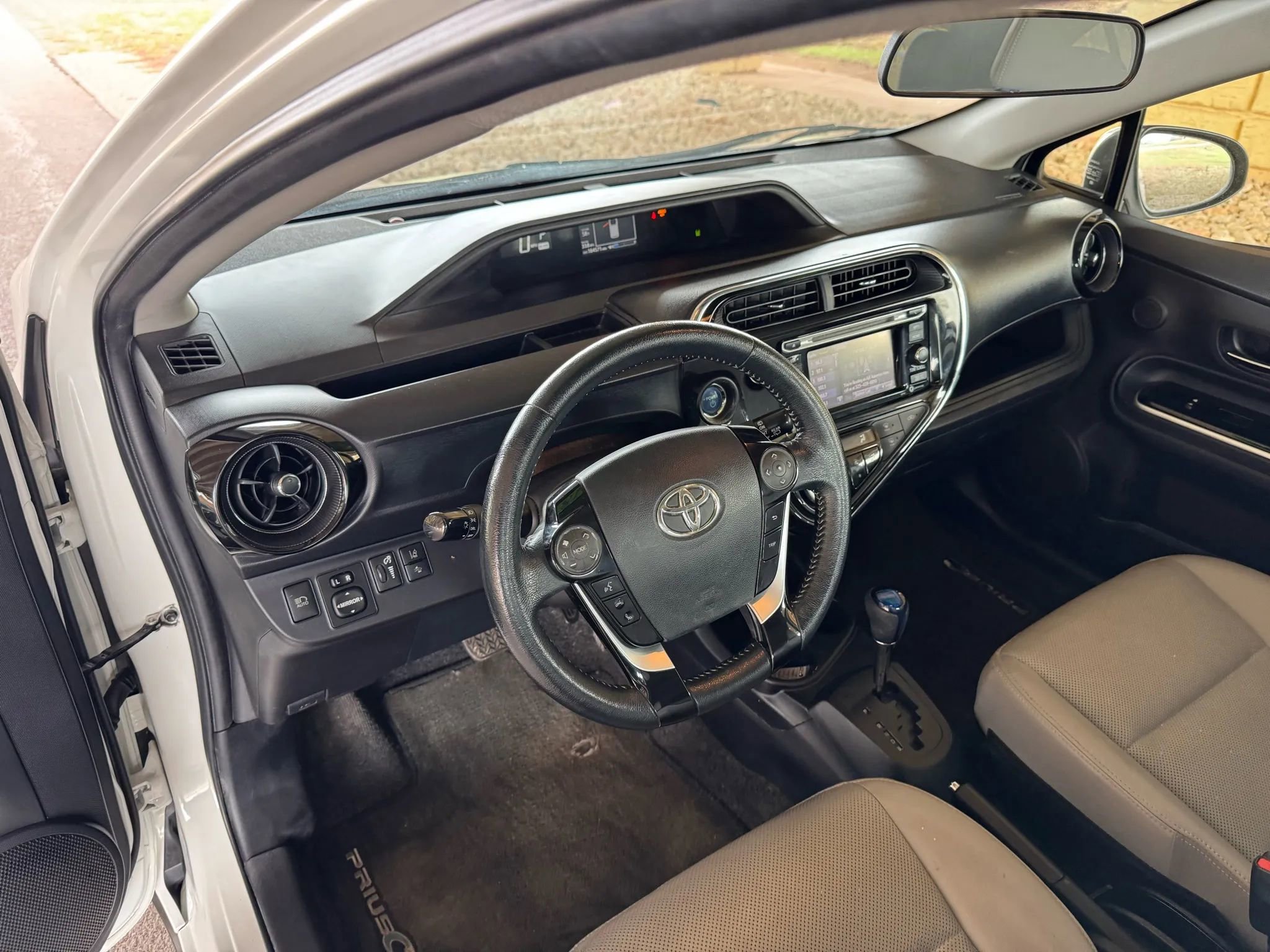 Used 2018 Toyota Prius C Four w/ Carpet Mat Package FWD image 11