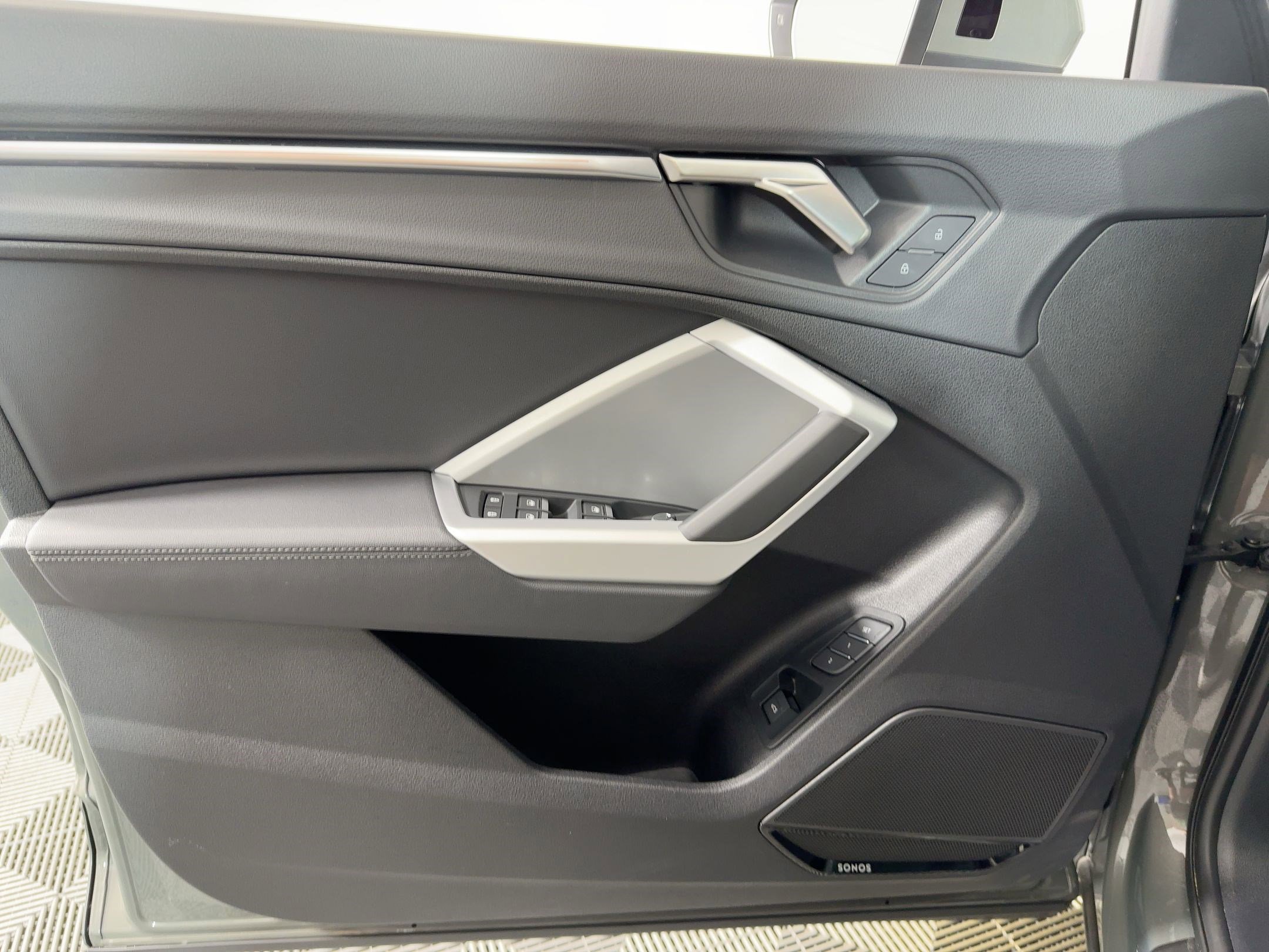 Certified 2025 Audi Q3 2.0T Premium Plus w/ Premium Plus Package image 10