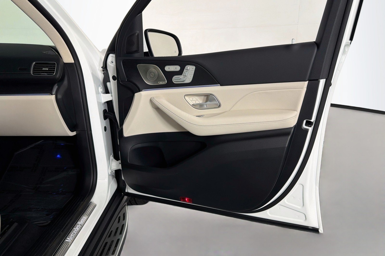 New 2026 Mercedes-Benz GLS 450 4MATIC image 24