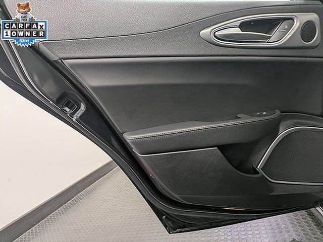 Used 2022 Alfa Romeo Giulia Veloce image 25