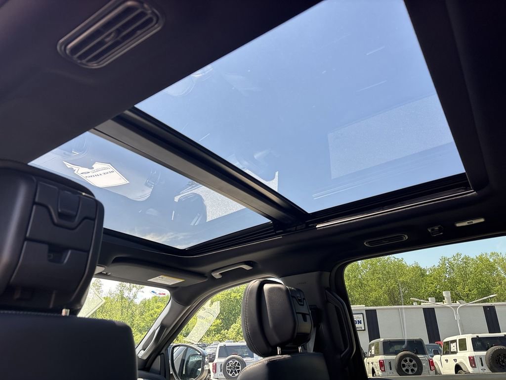 New 2026 Ford Expedition Platinum w/ Stealth Appearance Package AWD/4WD image 16