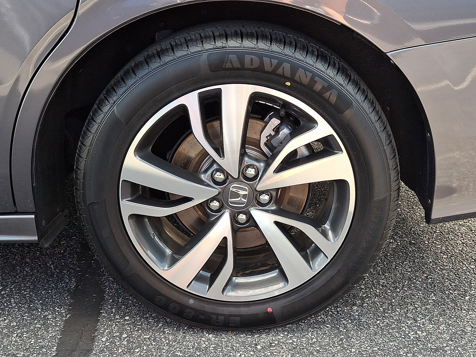 Certified 2024 Honda Odyssey Touring image 8