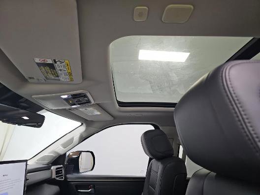 Used 2024 Toyota Sequoia Limited AWD/4WD image 9