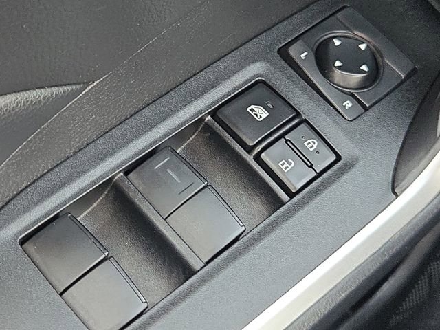 Used 2021 Toyota RAV4 XLE w/ Convenience Package AWD/4WD image 28