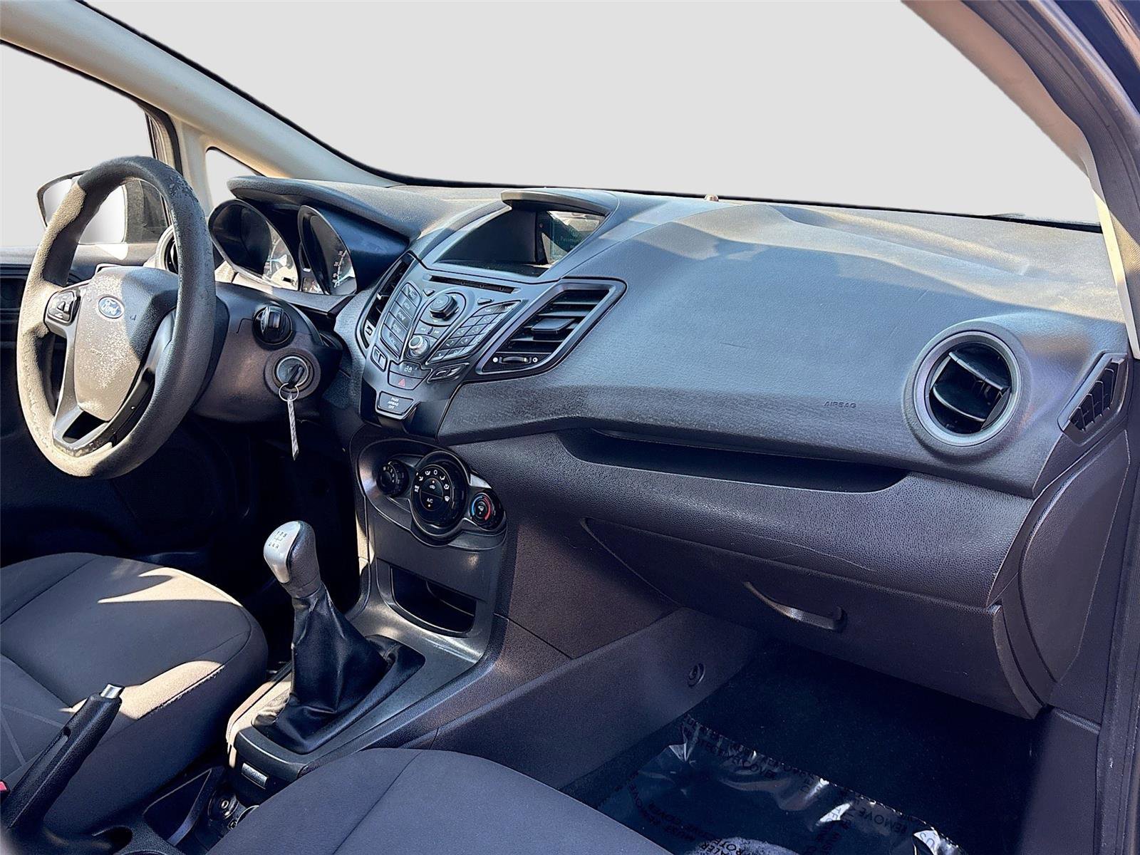 Used 2015 Ford Fiesta S image 24