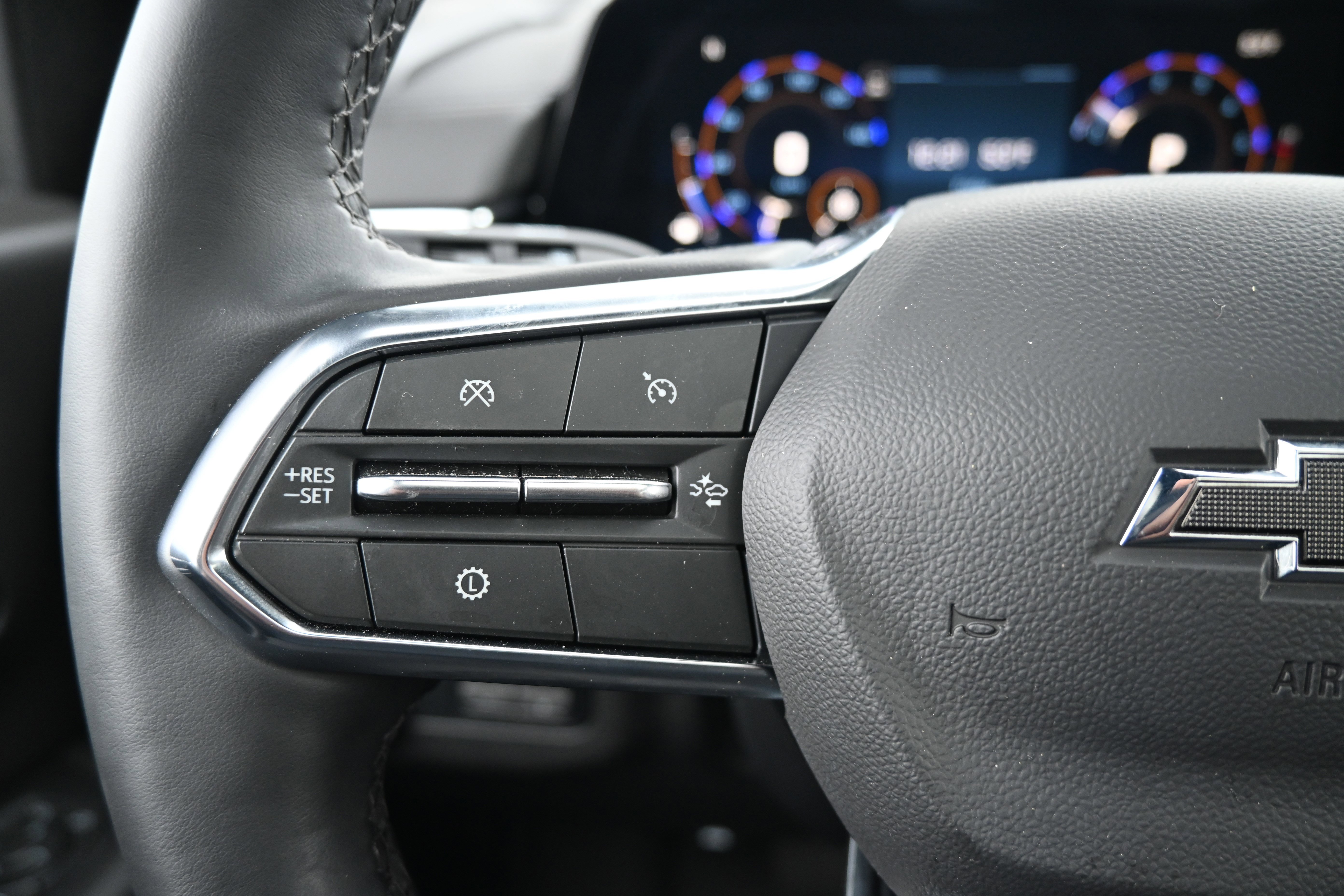 Used 2025 Chevrolet Tahoe Z71 w/ Z71 Off-Road Package image 20