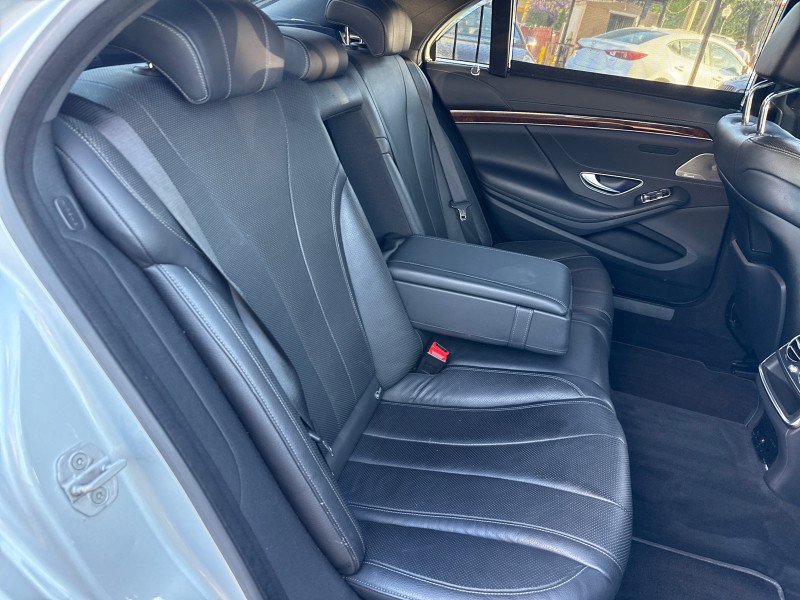Used 2015 Mercedes-Benz S 550 4MATIC Sedan image 34