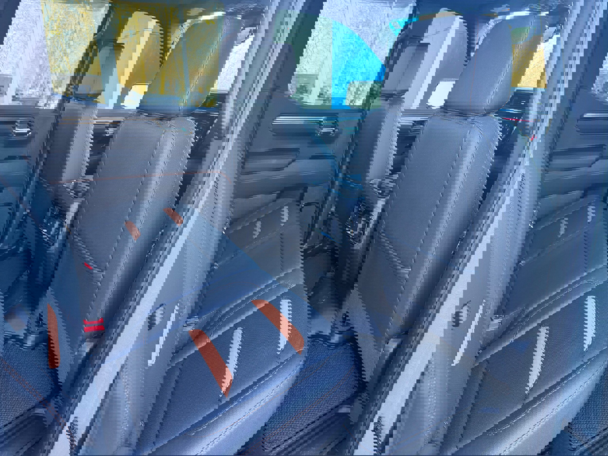 Used 2023 GMC Sierra 1500 AT4 w/ AT4 Premium Package image 7