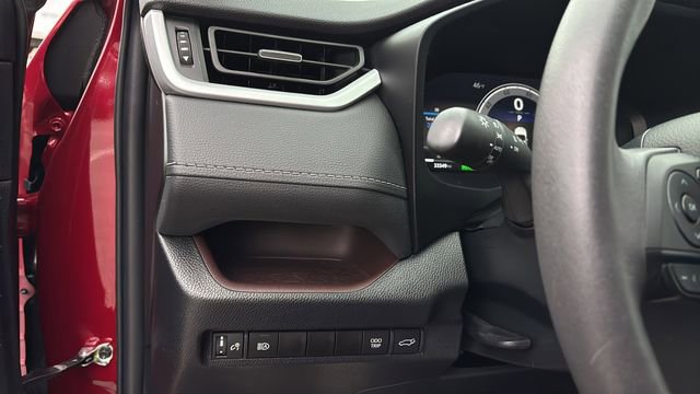 Used 2023 Toyota RAV4 Limited image 22