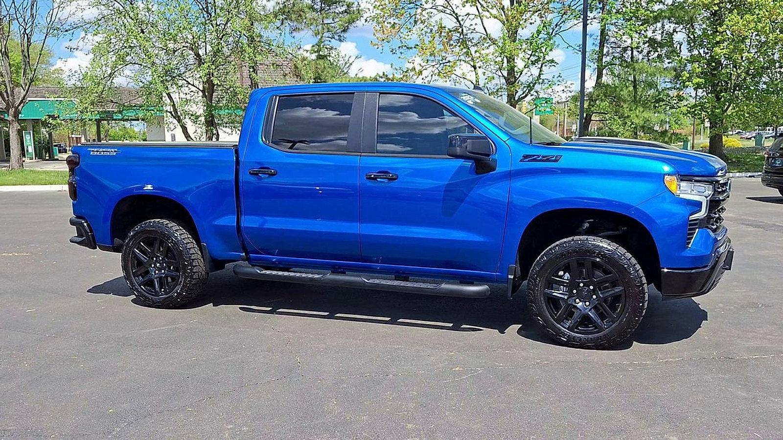 Certified 2023 Chevrolet Silverado 1500 LT Trail Boss w/ Convenience Package II AWD/4WD image 4