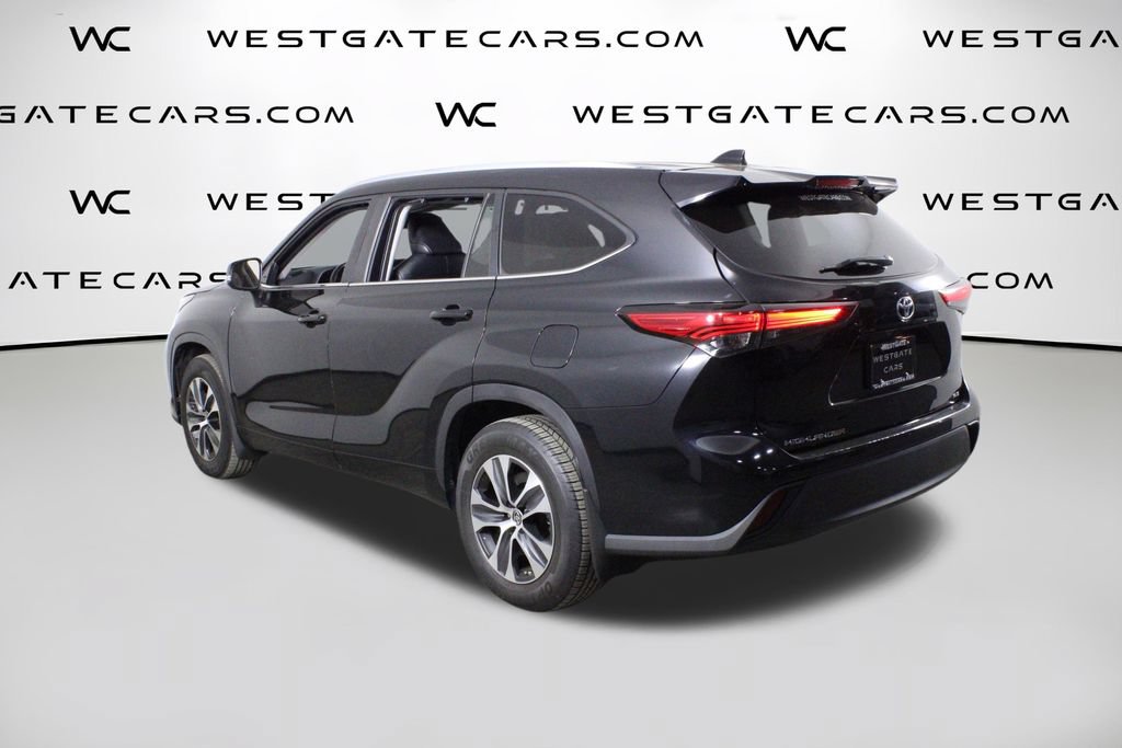 Used 2023 Toyota Highlander XLE FWD image 45