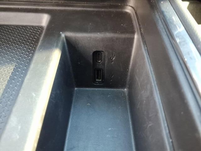 Used 2025 GMC Acadia Elevation image 12