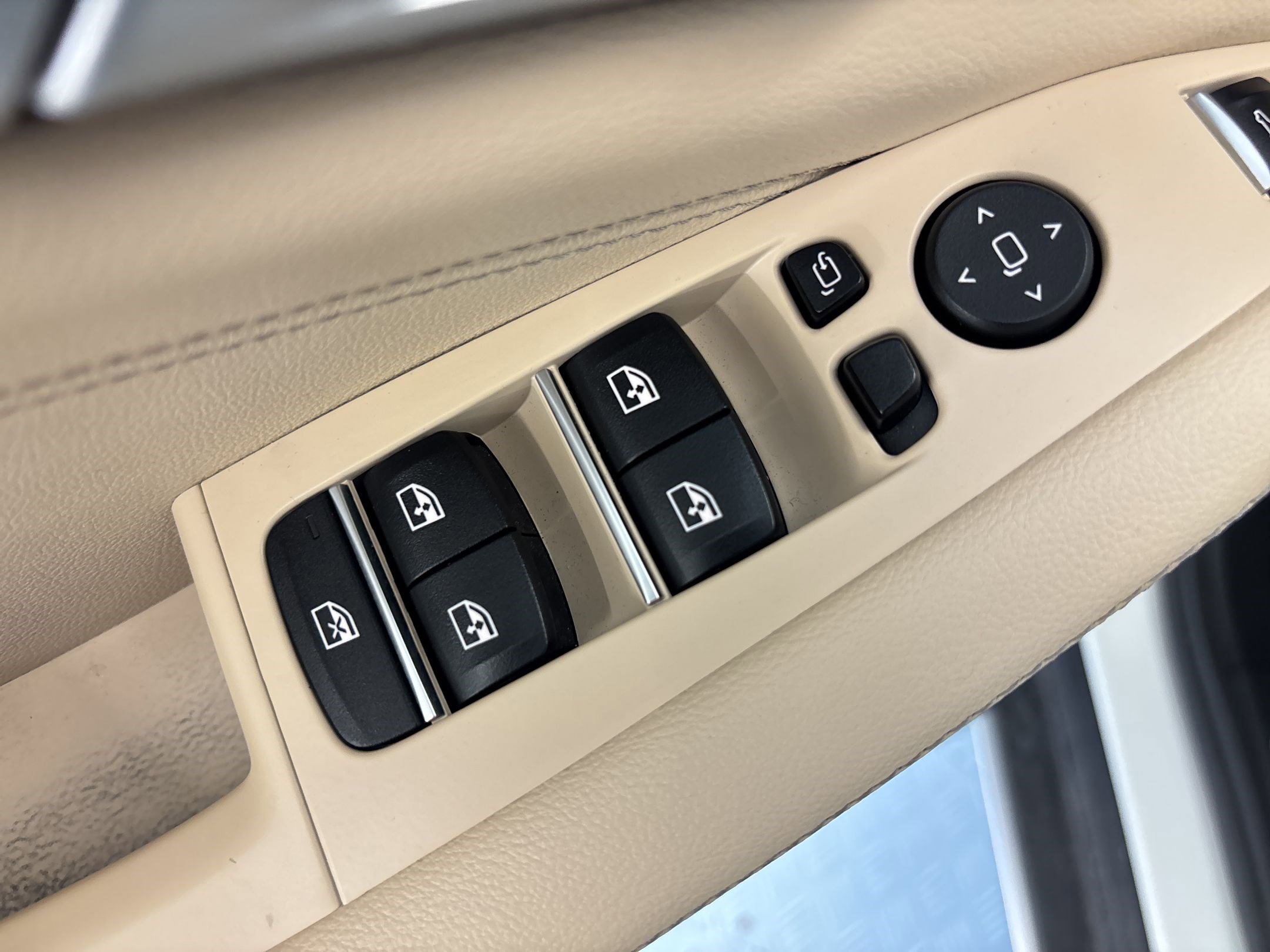 Used 2022 BMW X5 xDrive45e w/ Luxury Seating Package image 23