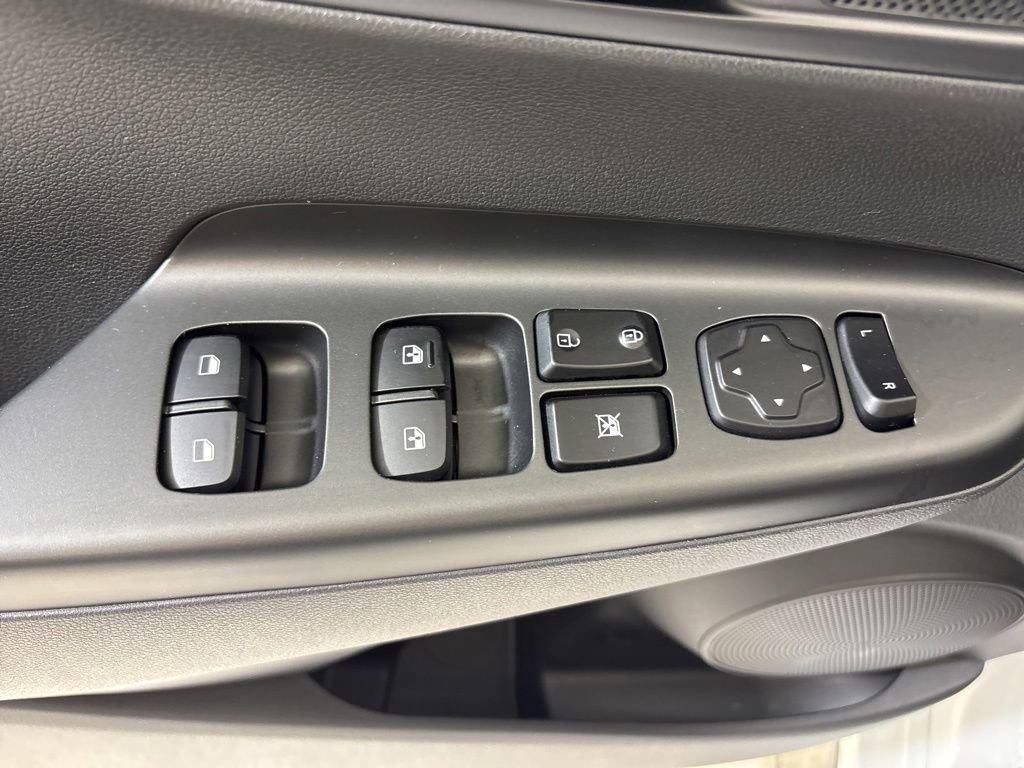 Used 2023 Hyundai Kona N Line image 17