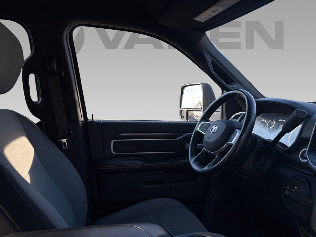 Used 2024 RAM 2500 Big Horn image 9