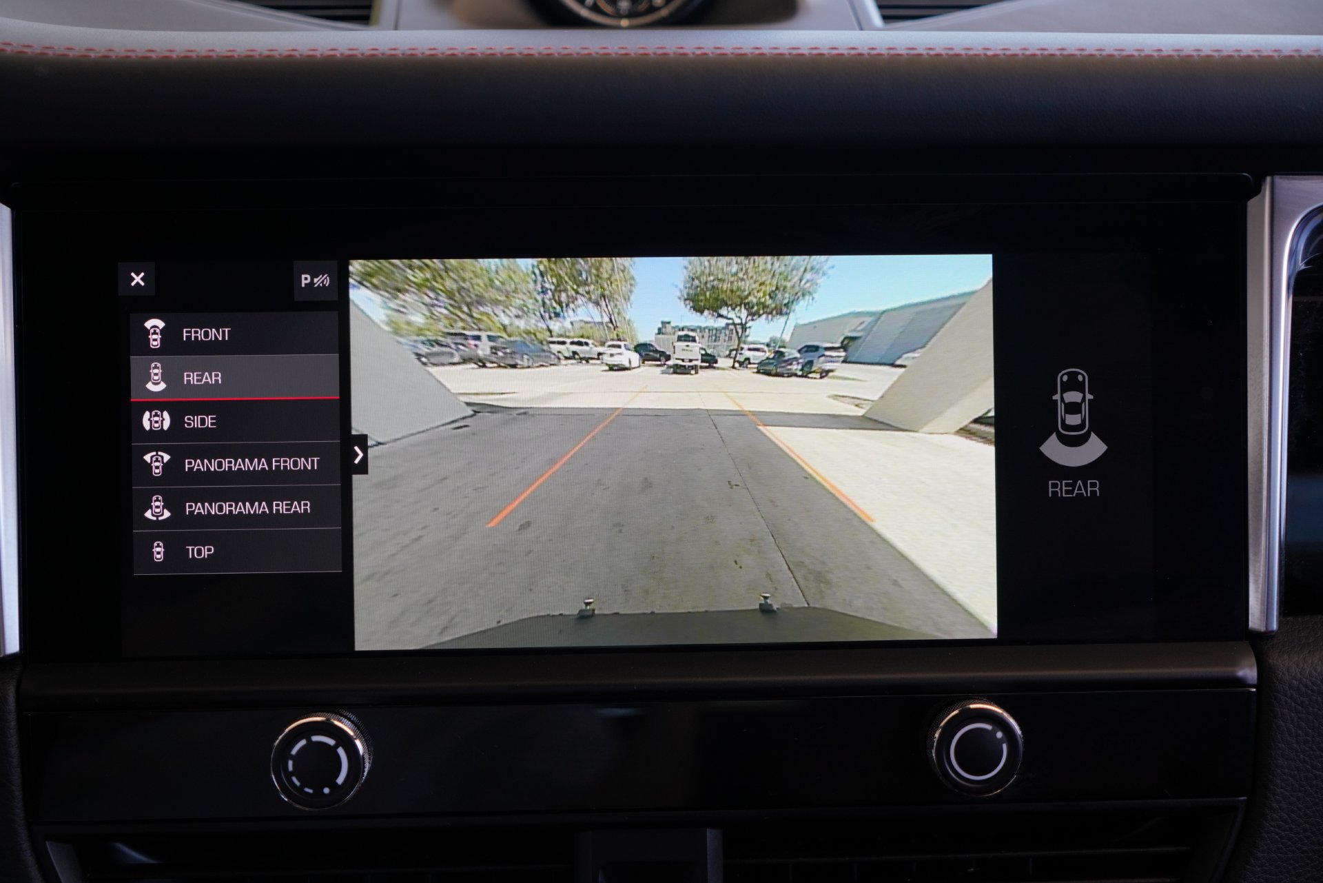 Used 2024 Porsche Macan S AWD/4WD image 15