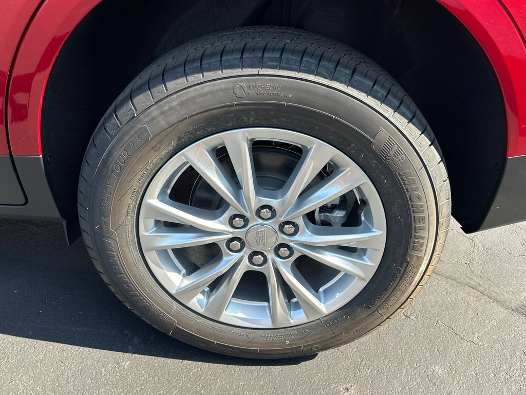 New 2026 Cadillac XT5 Luxury w/ LPO, Floor Liner Package AWD/4WD image 24
