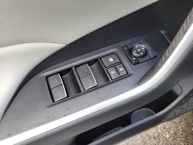 Used 2023 Toyota RAV4 XLE Premium image 16