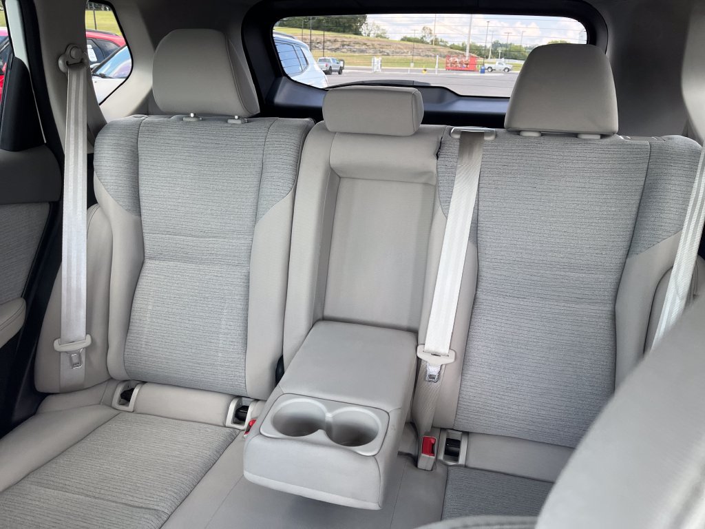 Used 2023 Nissan Rogue SV FWD image 13