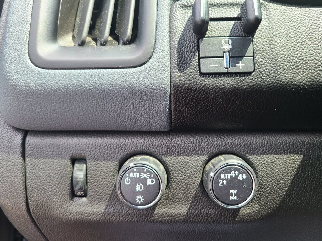 Used 2021 Chevrolet Colorado Z71 AWD/4WD image 19