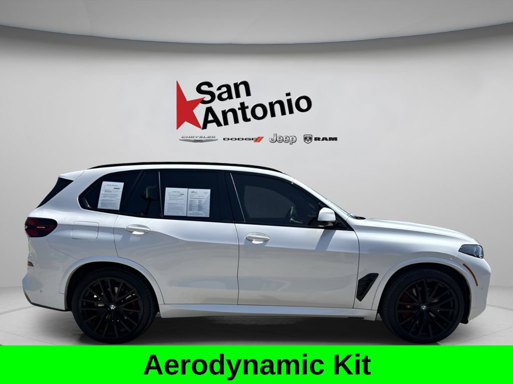 Used 2025 BMW X5 xDrive40i w/ M Sport Package AWD/4WD image 17