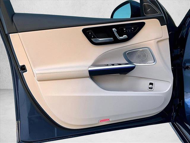Used 2025 Mercedes-Benz C 300 Sedan image 18