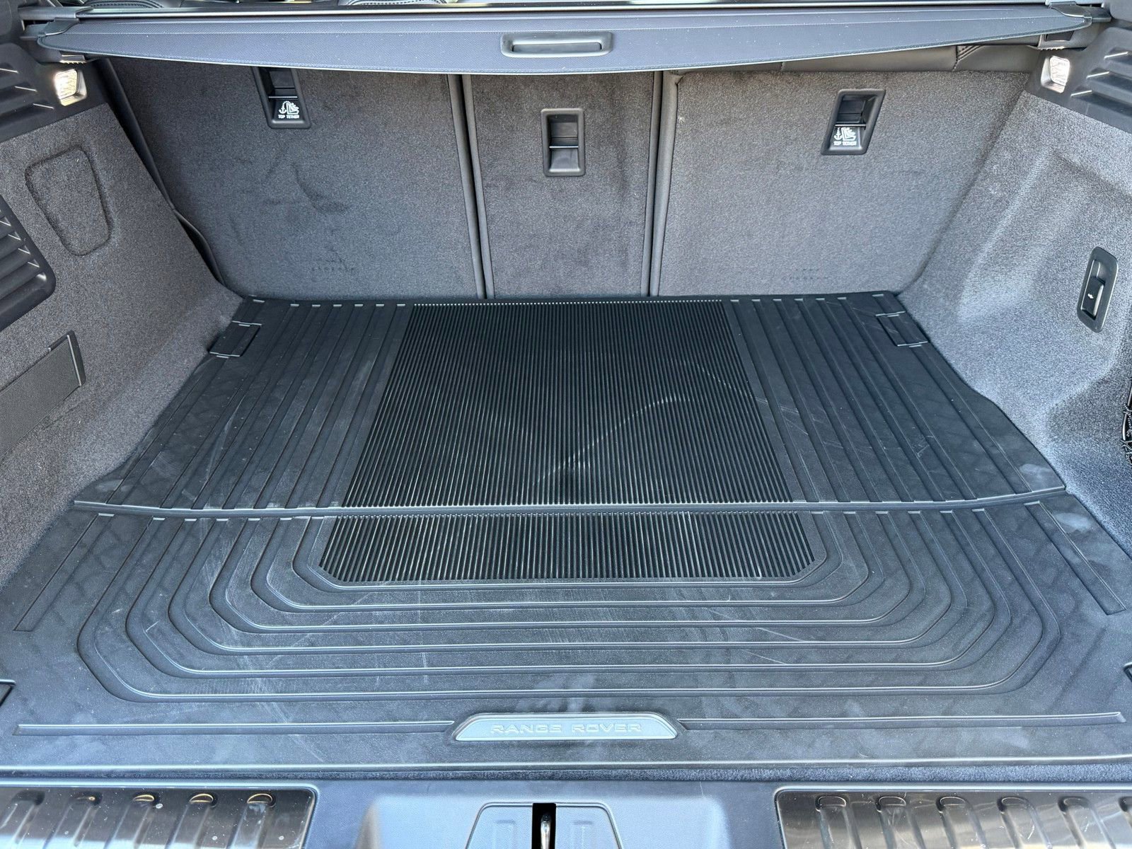 New 2026 Land Rover Range Rover Sport Dynamic SE image 33