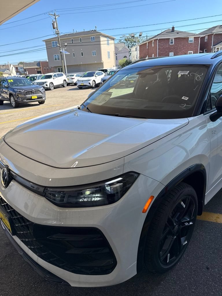 New 2026 Volkswagen Tiguan SE R-Line AWD/4WD image 27