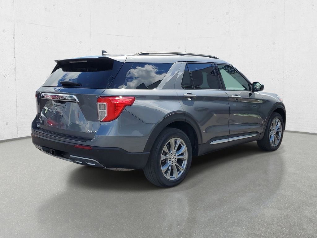 Used 2023 Ford Explorer XLT w/ Equipment Group 202A AWD/4WD image 7