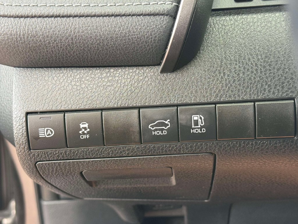 Used 2020 Toyota Camry SE FWD image 23