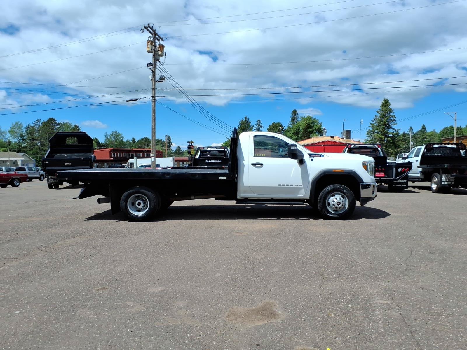 Used 2023 GMC Sierra 3500 Pro w/ Convenience Package AWD/4WD image 7