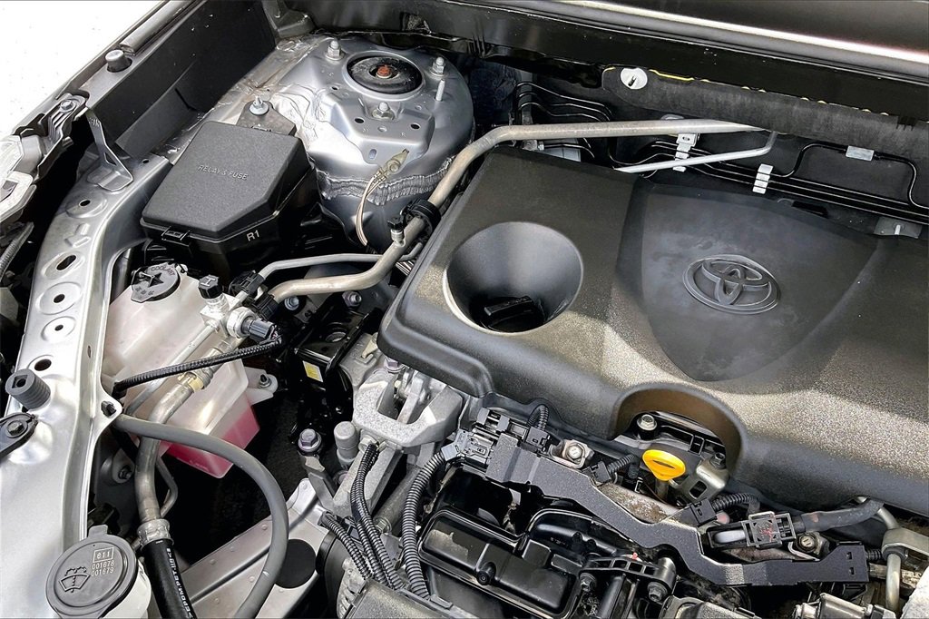 Used 2019 Toyota RAV4 LE image 31