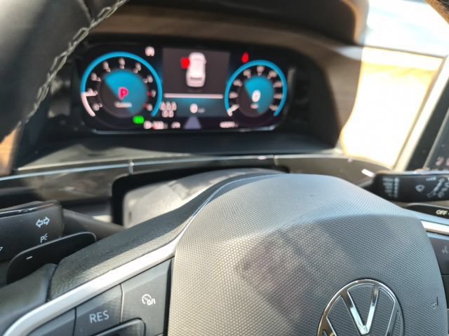 Used 2025 Volkswagen Atlas SE AWD/4WD image 21