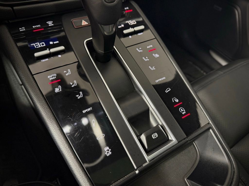 Certified 2022 Porsche Macan S AWD/4WD image 26