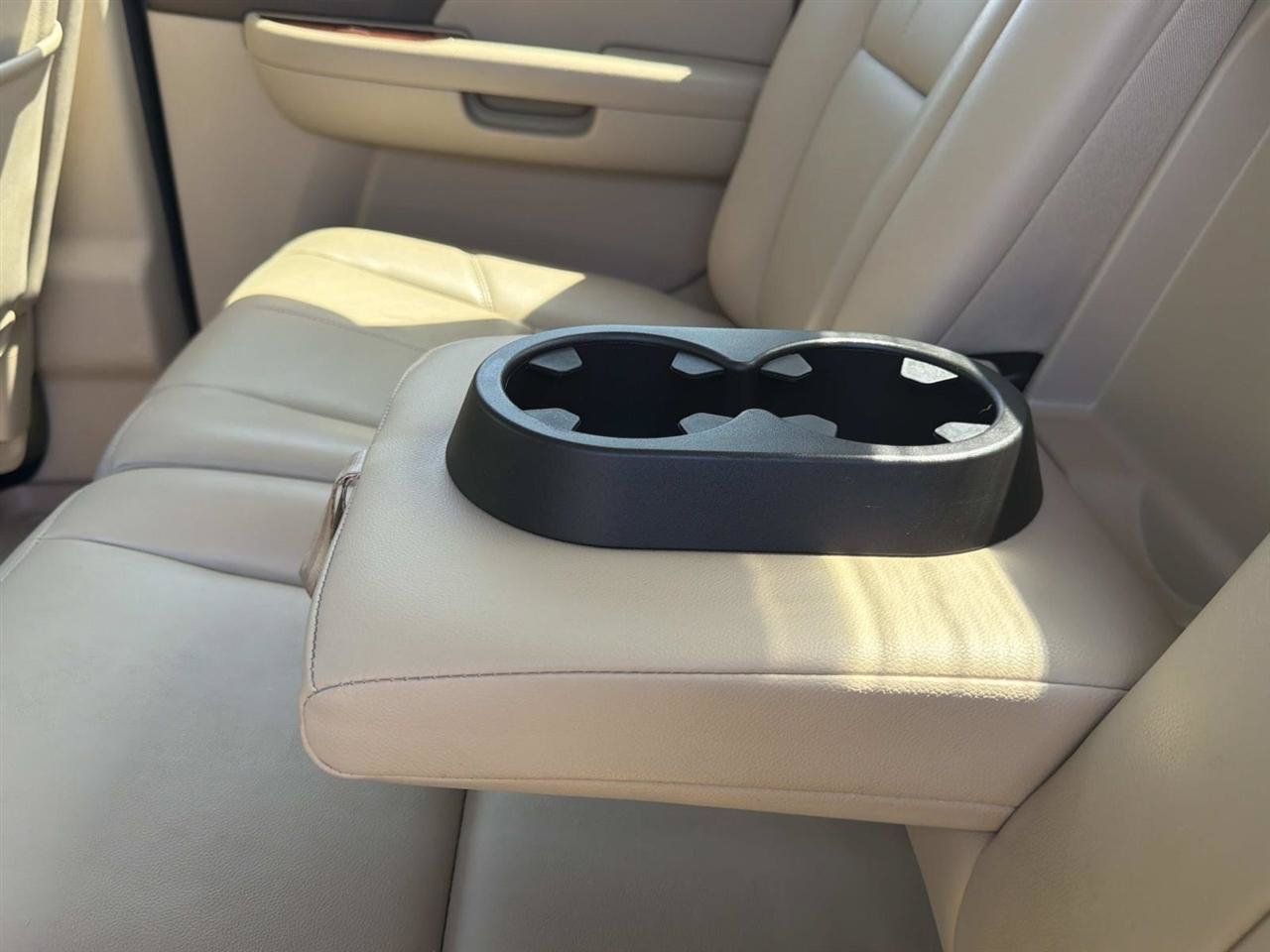 Used 2014 Chevrolet Silverado 2500 LTZ w/ LTZ Plus Package AWD/4WD image 17