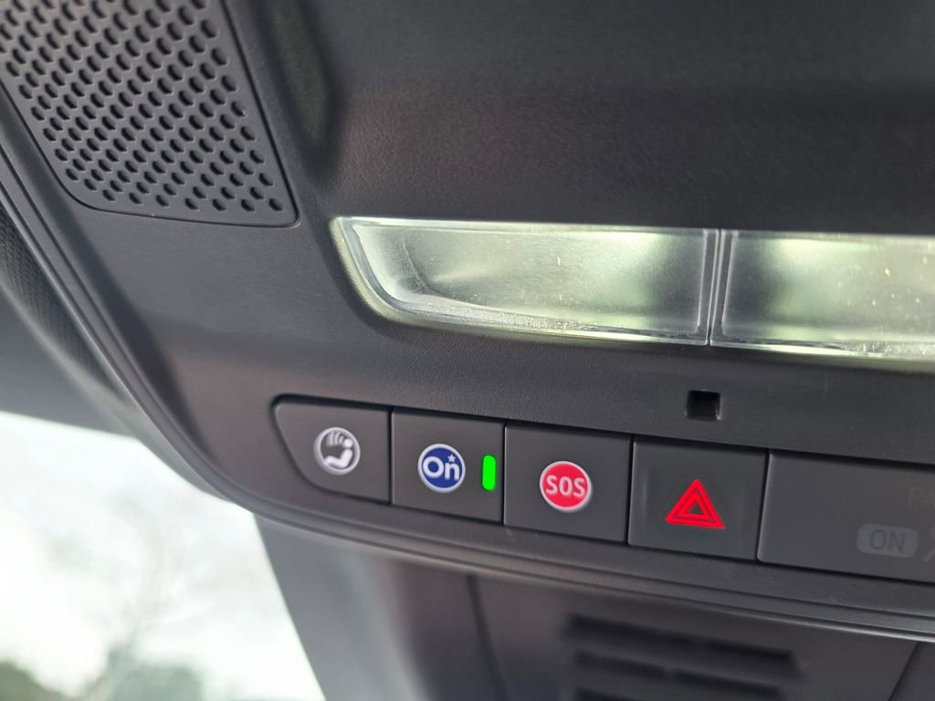 Used 2025 Chevrolet Equinox EV LT image 23