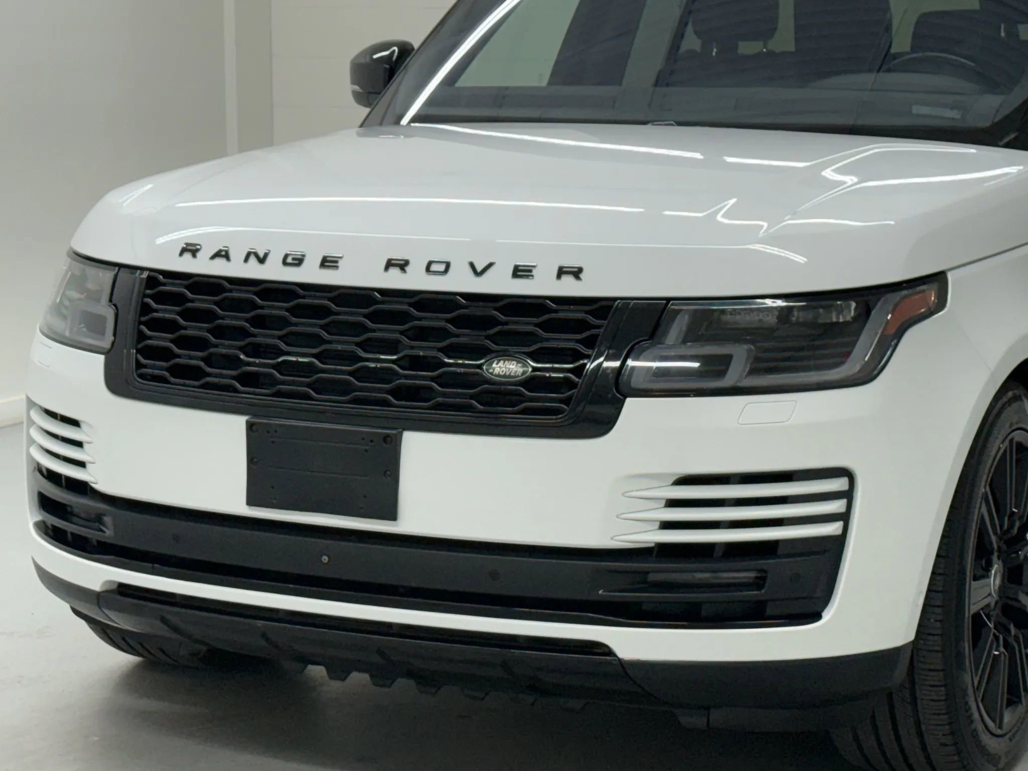 Used 2018 Land Rover Range Rover HSE image 45