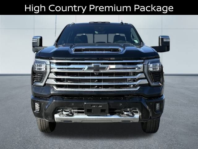 Used 2025 Chevrolet Silverado 3500 High Country w/ High Country Premium Package image 4