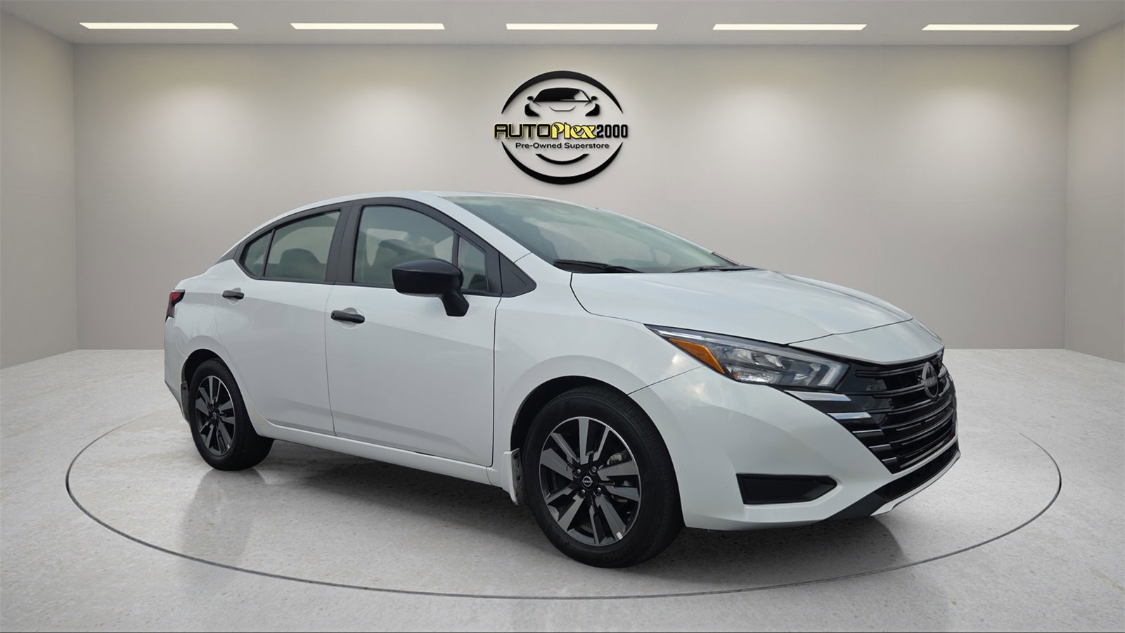 Used 2025 Nissan Versa S w/ S Plus Package image 1