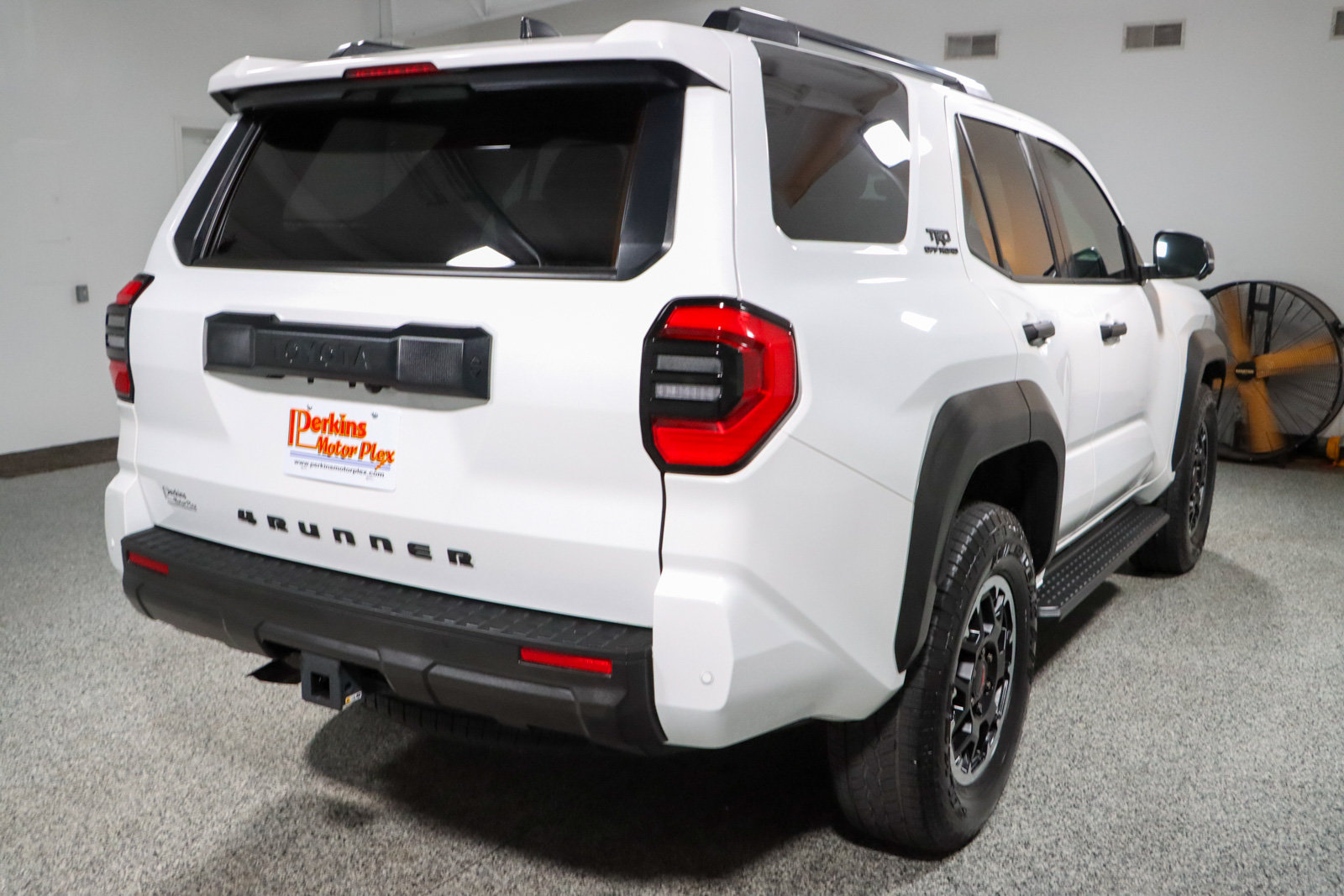 Used 2025 Toyota 4Runner TRD Off-Road Premium AWD/4WD image 7