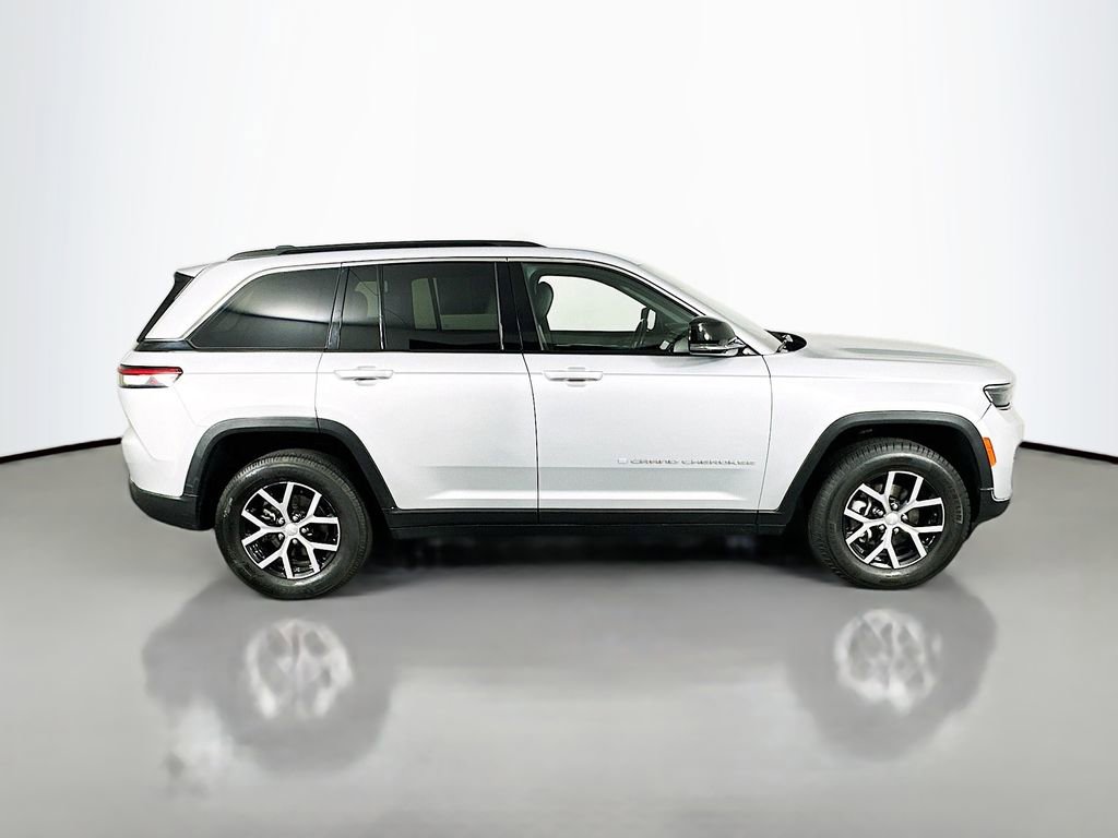 Used 2024 Jeep Grand Cherokee Limited image 8