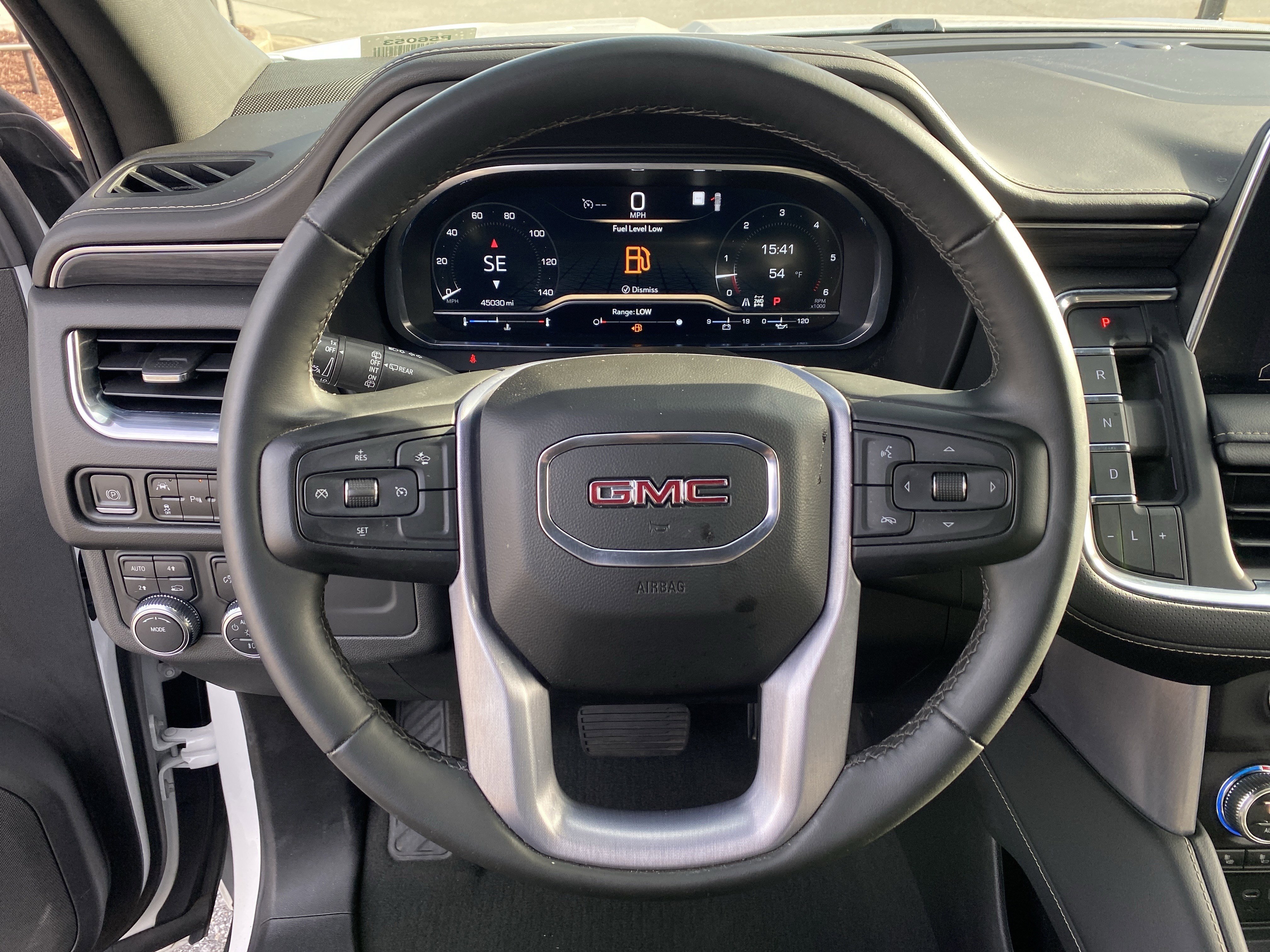 Used 2023 GMC Yukon SLT image 11