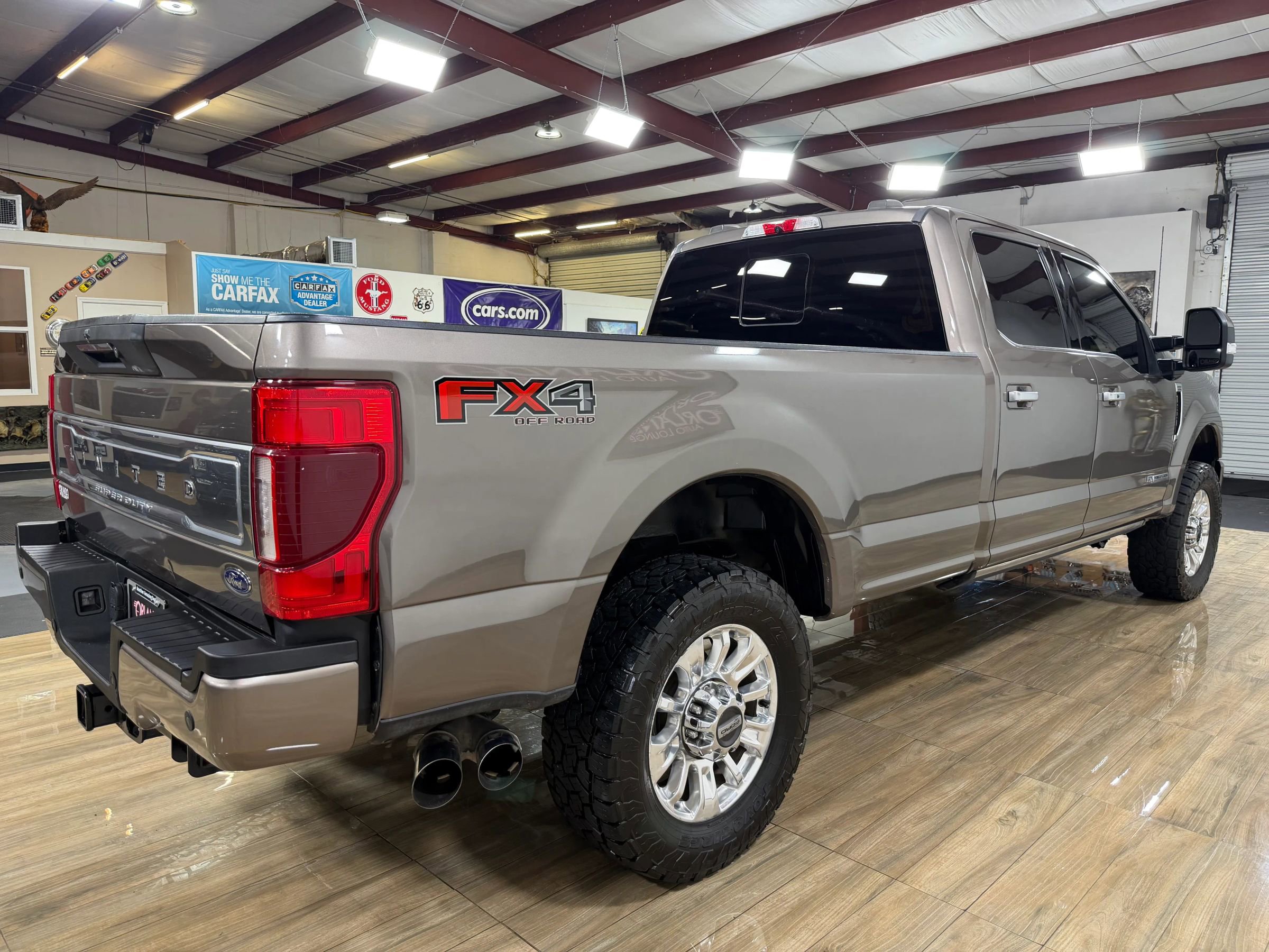 Used 2020 Ford F350 Limited w/ FX4 Off-Road Package AWD/4WD image 5